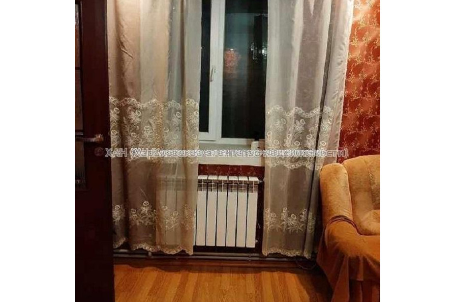 Продам квартиру, Малиновского ул. , 2 кім., 48 м², капитальный ремонт 