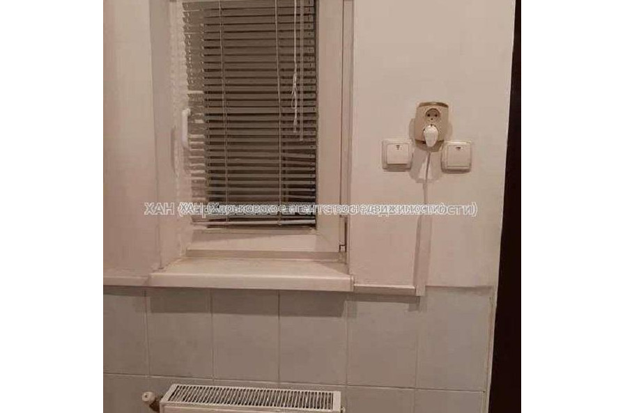 Продам квартиру, Малиновского ул. , 2 кім., 48 м², капитальный ремонт 