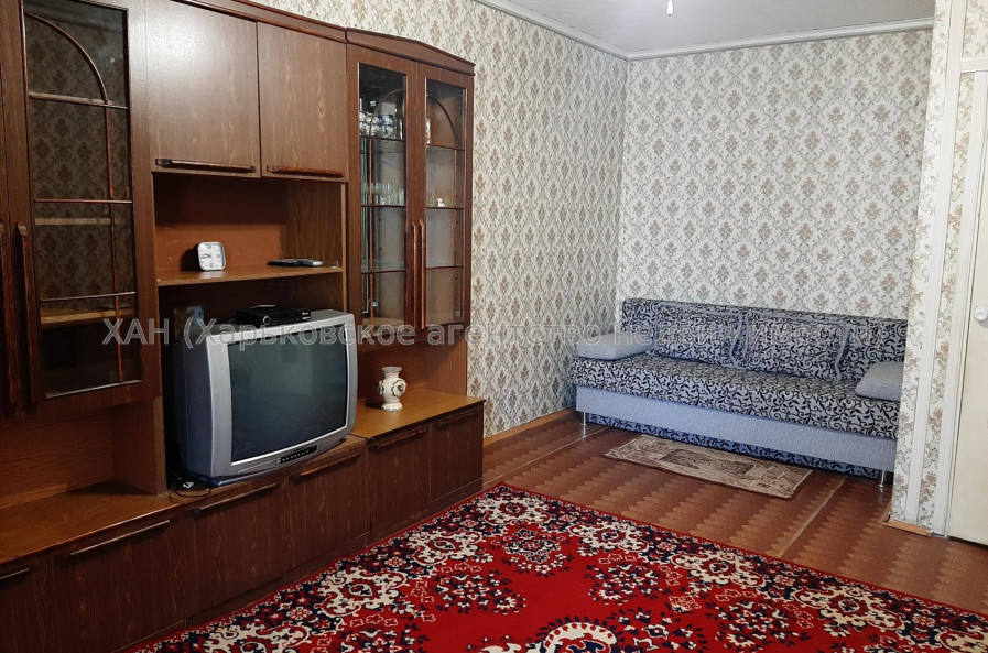 Продам квартиру, Гвардейцев Широнинцев ул. , д. 91 , 1 кім., 36.50 м², косметический ремонт 