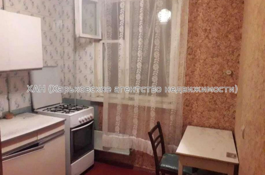 Продам квартиру, Зубарева Александра ул. , 1 кім., 35 м², косметический ремонт 