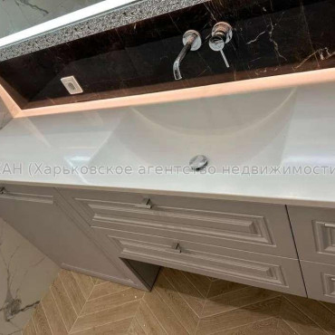 Продам квартиру, Большая Панасовская ул. , 3  ком., 100 м², евроремонт 