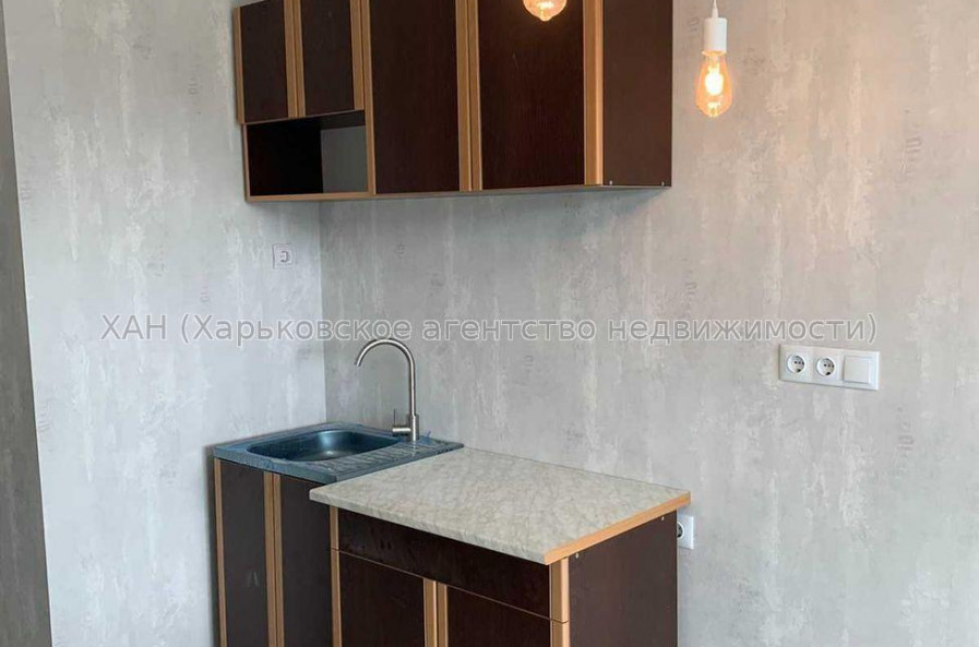 Продам квартиру, Веселая ул. , 1 кім., 19 м², капитальный ремонт 