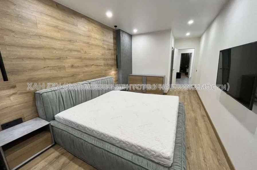 Продам квартиру, Гвардейцев Широнинцев ул. , 2  ком., 73 м², авторский дизайн 