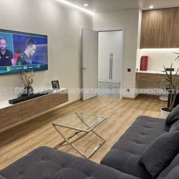 Продам квартиру, Гвардейцев Широнинцев ул. , 2  ком., 73 м², авторский дизайн 