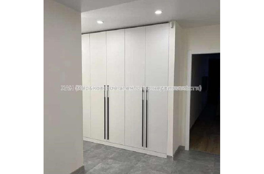 Продам квартиру, Гвардейцев Широнинцев ул. , 2  ком., 73 м², авторский дизайн 