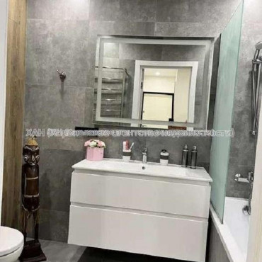 Продам квартиру, Гвардейцев Широнинцев ул. , 2  ком., 73 м², авторский дизайн 