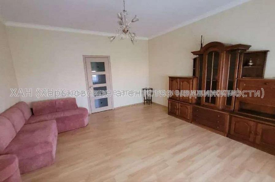 Продам квартиру, Барабашова академика ул. , 2  ком., 78 м², капитальный ремонт 