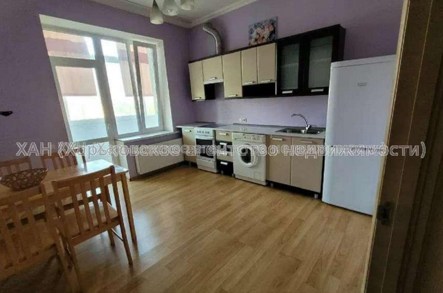 Продам квартиру, Барабашова академика ул. , 2  ком., 78 м², капитальный ремонт 