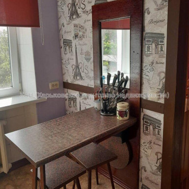 Продам квартиру, Ковтуна ул. , 1 кім., 30 м², капитальный ремонт 