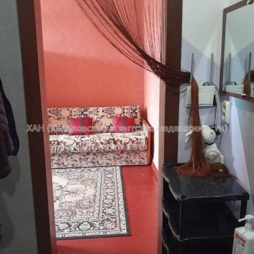 Продам квартиру, Ковтуна ул. , 1 кім., 30 м², капитальный ремонт 