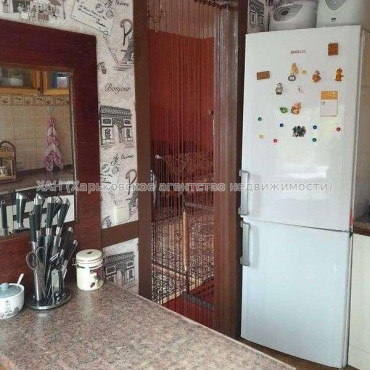 Продам квартиру, Ковтуна ул. , 1 кім., 30 м², капитальный ремонт 