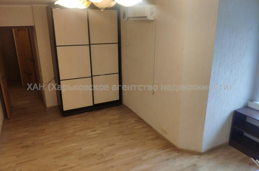 Продам квартиру, Деревянко Алексея ул. , 4 кім., 87.20 м², капитальный ремонт 