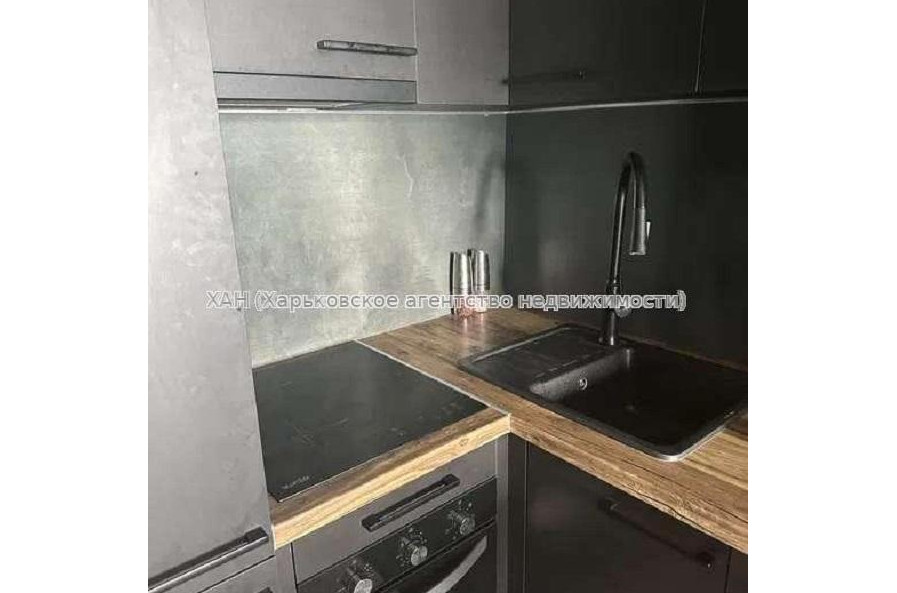 Продам квартиру, Мирная ул. , 2 кім., 77 м², авторский дизайн 