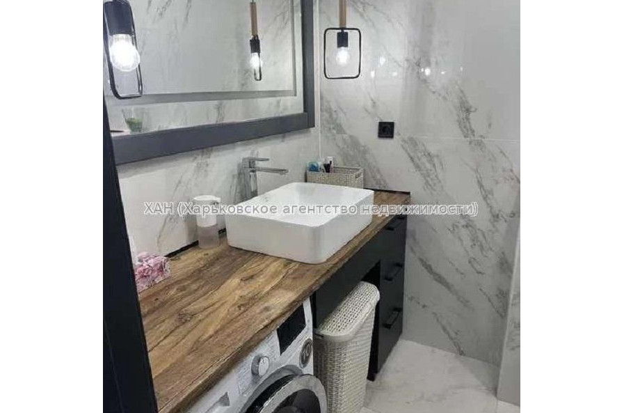 Продам квартиру, Мирная ул. , 2 кім., 77 м², авторский дизайн 