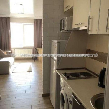 Продам квартиру, Шевченковский пер. , 1  ком., 21 м², капитальный ремонт 