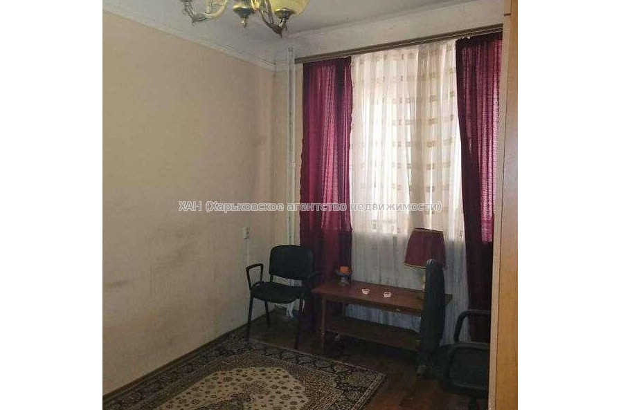 Продам квартиру, Григория Сковороды ул. , 54 , 1 кім., 20 м², косметический ремонт 