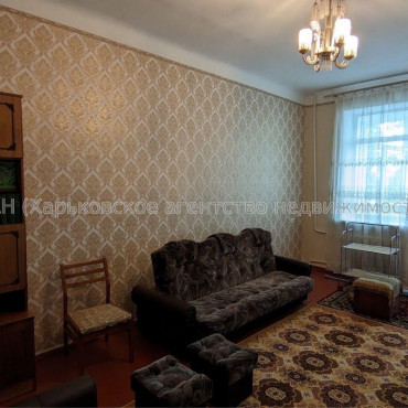 Продам квартиру, Трускавецкая ул. , 3 кім., 75 м², косметический ремонт 