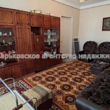 Продам квартиру, Трускавецкая ул. , 3  ком., 75 м², косметический ремонт 
