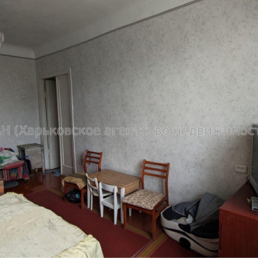 Продам квартиру, Трускавецкая ул. , 3  ком., 75 м², косметический ремонт 