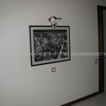 Продам квартиру, Космическая ул. , 5  ком., 220 м², евроремонт 