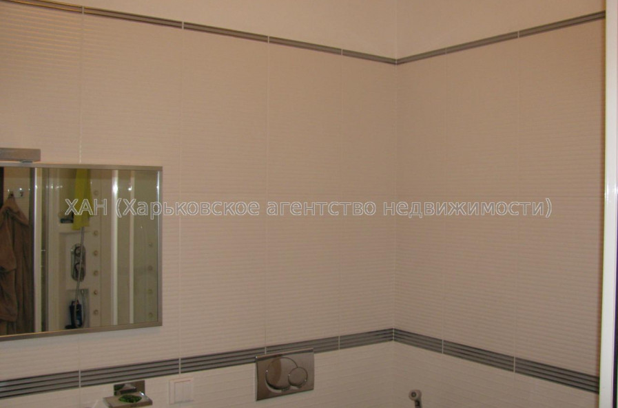 Продам квартиру, Космическая ул. , 5 кім., 220 м², евроремонт 