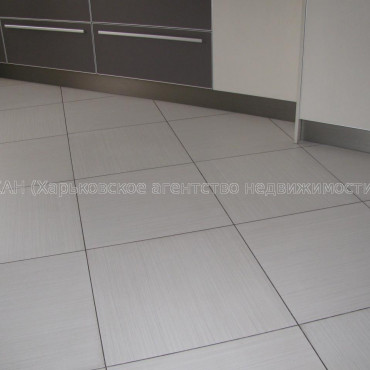 Продам квартиру, Космическая ул. , 5  ком., 220 м², евроремонт 