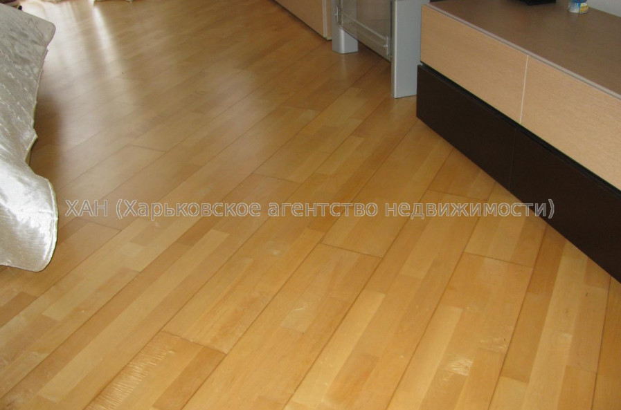 Продам квартиру, Космическая ул. , 5 кім., 220 м², евроремонт 