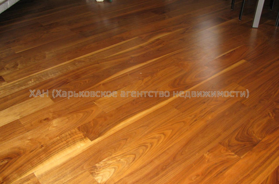 Продам квартиру, Космическая ул. , 5 кім., 220 м², евроремонт 
