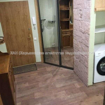 Продам квартиру, Богомольца ул. , 2 кім., 62 м², капитальный ремонт 