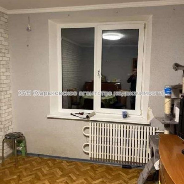 Продам квартиру, Победы просп. , 4 кім., 90 м², косметический ремонт 