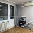 Продам квартиру, Победы просп. , 4  ком., 90 м², косметический ремонт 