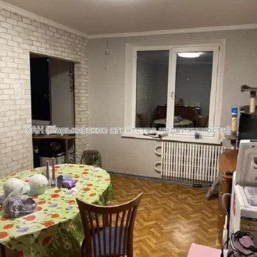 Продам квартиру, Победы просп. , 4 кім., 90 м², косметический ремонт 