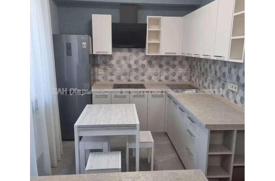 Продам квартиру, Драгоманова ул. , 1 кім., 36 м², авторский дизайн 