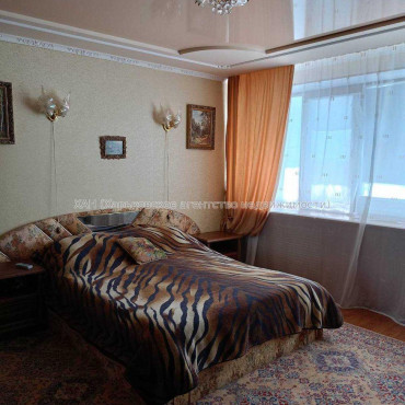 Продам квартиру, Пастера Луи ул. , 3 кім., 95 м², евроремонт 