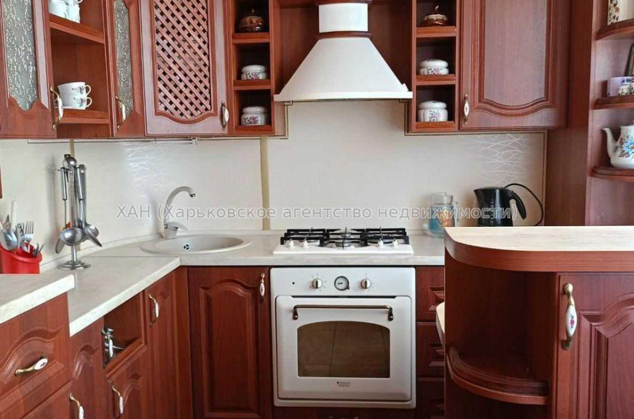 Продам квартиру, Пастера Луи ул. , 3  ком., 95 м², евроремонт 