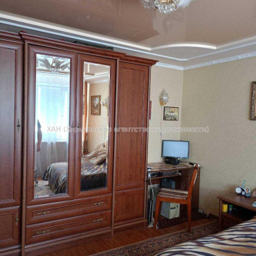 Продам квартиру, Пастера Луи ул. , 3 кім., 95 м², евроремонт 