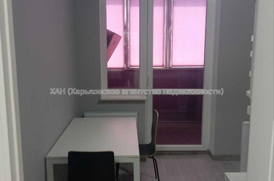 Продам квартиру, Домостроительная ул. , 1 кім., 38 м², евроремонт 