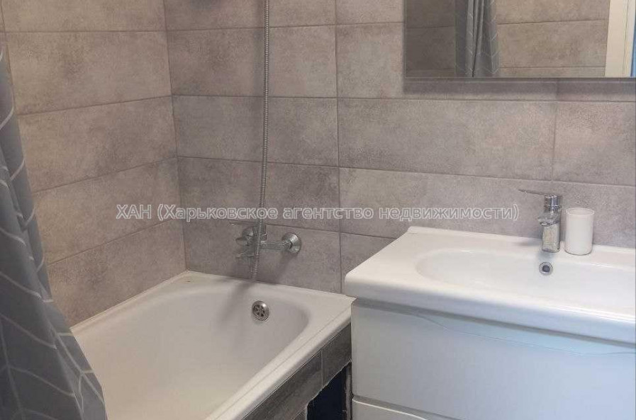 Продам квартиру, Домостроительная ул. , 1 кім., 38 м², евроремонт 