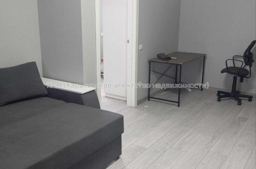 Продам квартиру, Домостроительная ул. , 1 кім., 38 м², евроремонт 