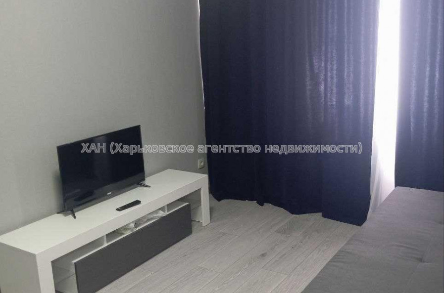 Продам квартиру, Домостроительная ул. , 1 кім., 38 м², евроремонт 