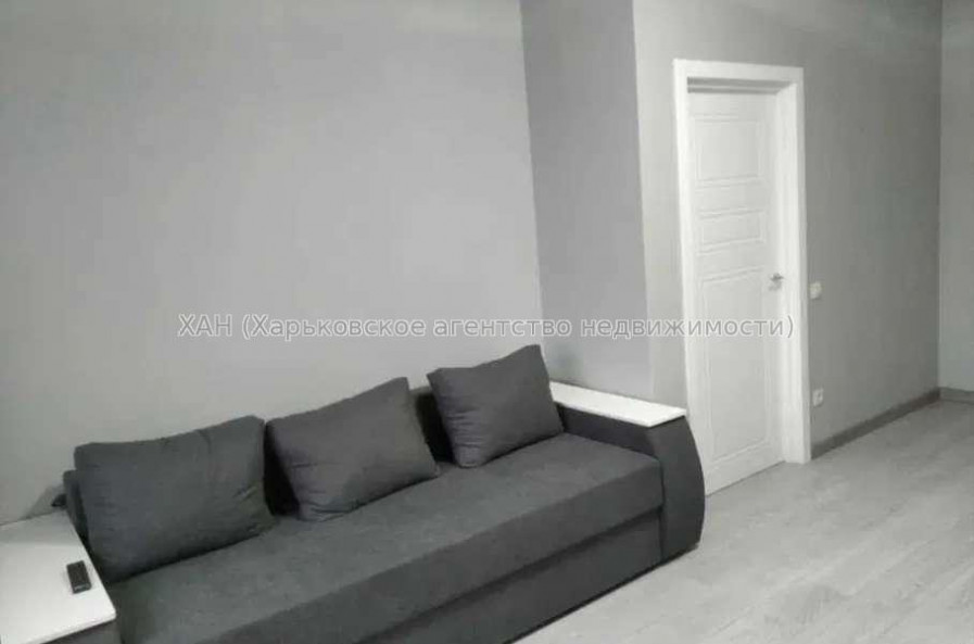 Продам квартиру, Домостроительная ул. , 1 кім., 38 м², евроремонт 