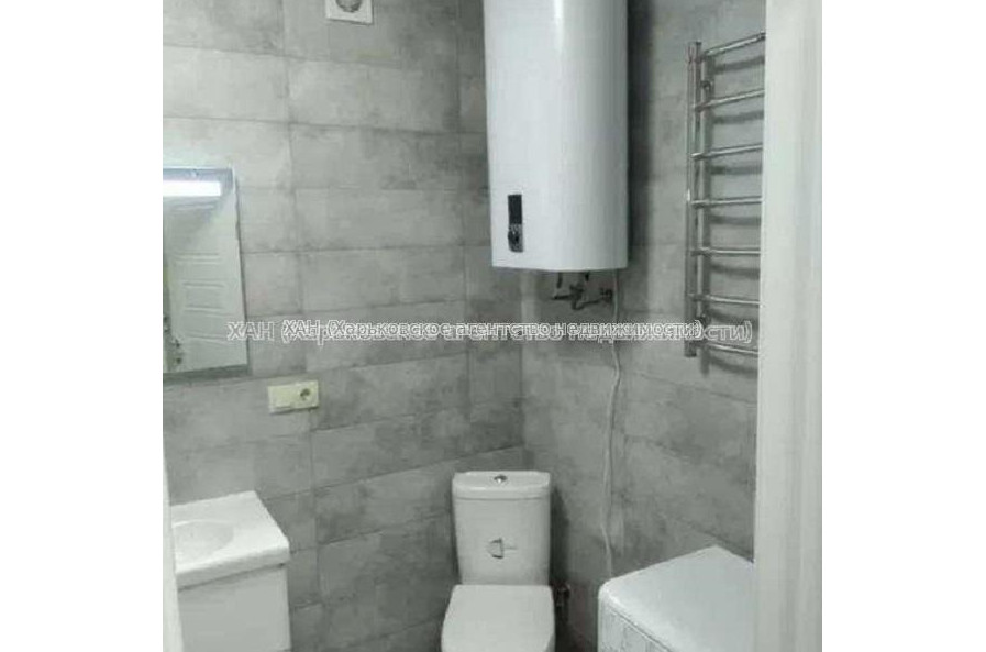 Продам квартиру, Домостроительная ул. , 1 кім., 38 м², евроремонт 