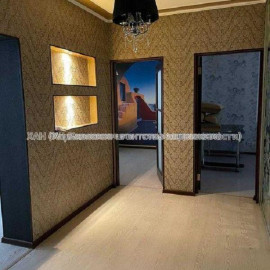 Продам квартиру, Гвардейцев Широнинцев ул. , 3 кім., 70 м², капитальный ремонт