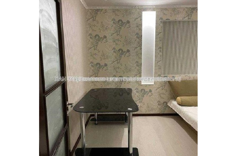 Продам квартиру, Гвардейцев Широнинцев ул. , 3 кім., 70 м², капитальный ремонт 