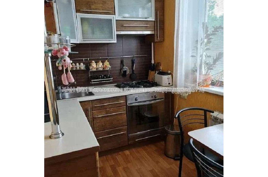 Продам квартиру, Каденюка ул. , 2 кім., 47 м², капитальный ремонт 