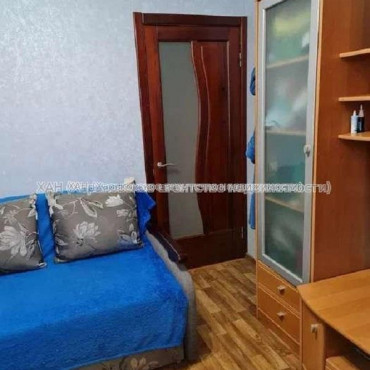Продам квартиру, Каденюка ул. , 2 кім., 47 м², капитальный ремонт 