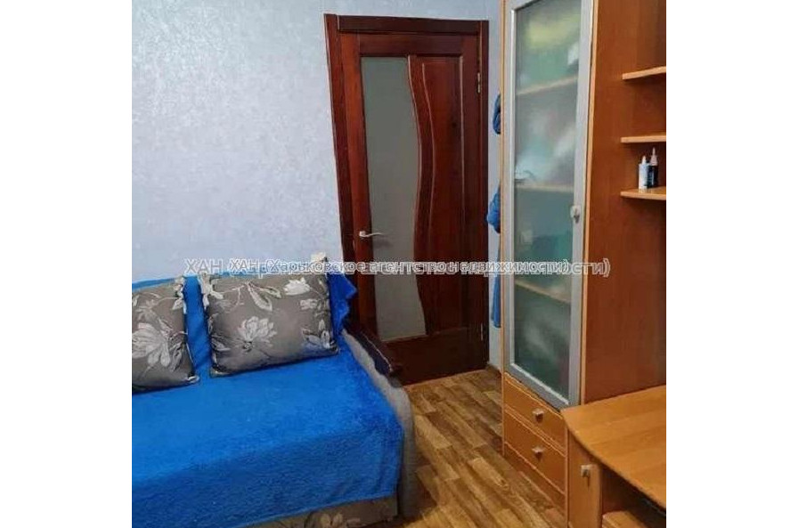 Продам квартиру, Каденюка ул. , 2 кім., 47 м², капитальный ремонт 