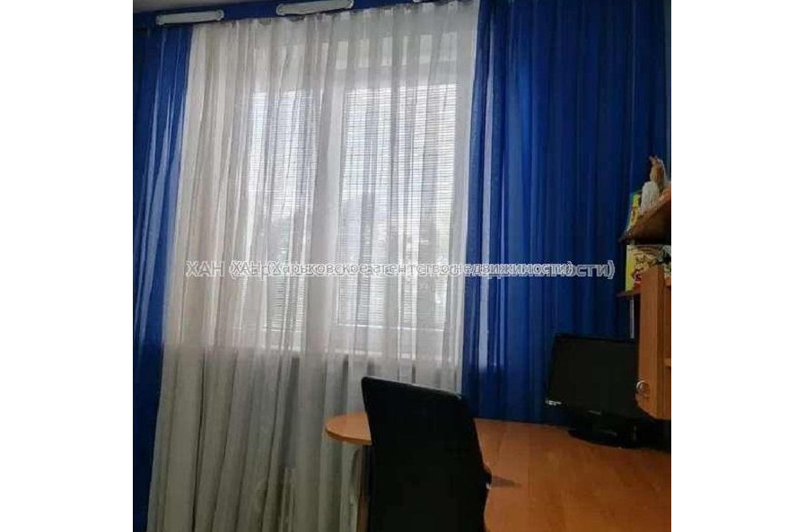 Продам квартиру, Каденюка ул. , 2 кім., 47 м², капитальный ремонт 