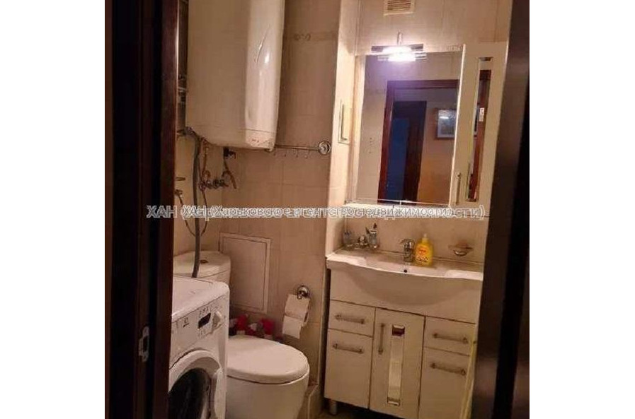 Продам квартиру, Каденюка ул. , 2 кім., 47 м², капитальный ремонт 