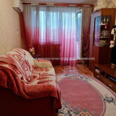 Продам квартиру, Каденюка ул. , 2  ком., 47 м², капитальный ремонт 